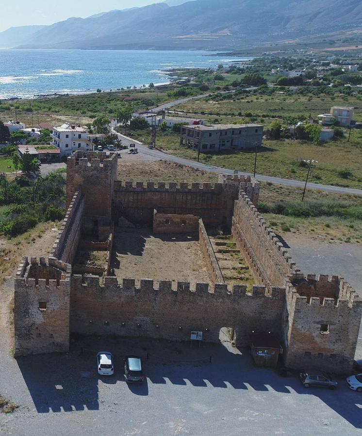 Artemis rooms Frangokastello Buitenkant foto