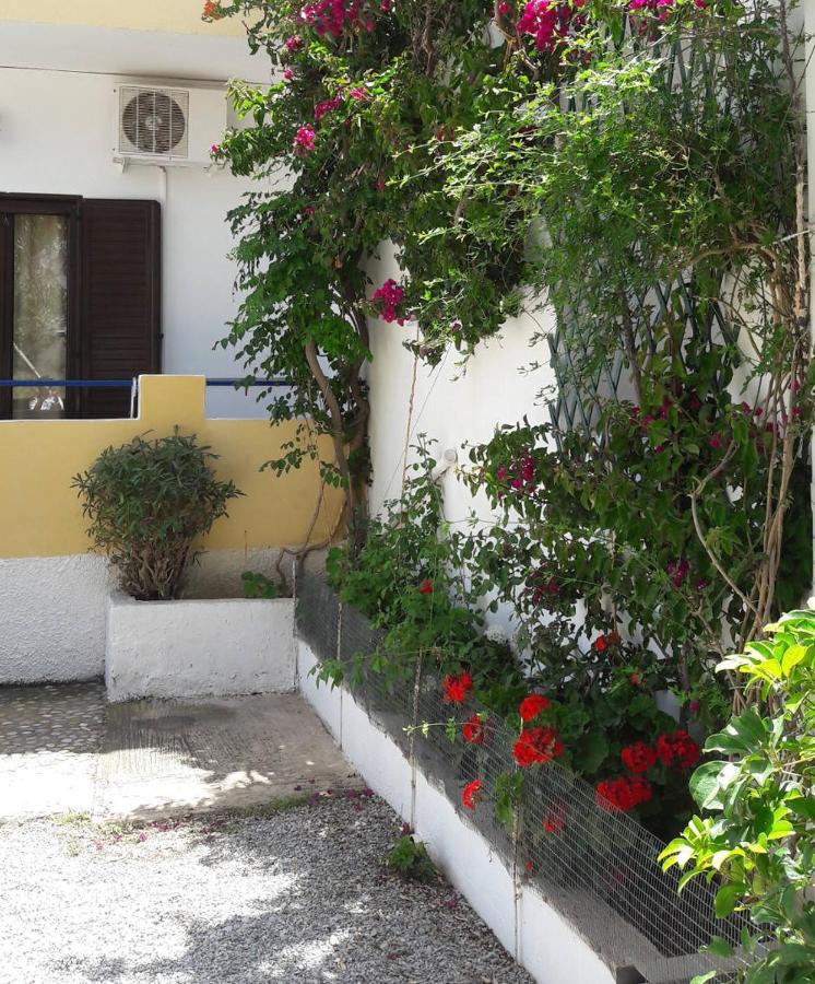 Artemis rooms Frangokastello Buitenkant foto